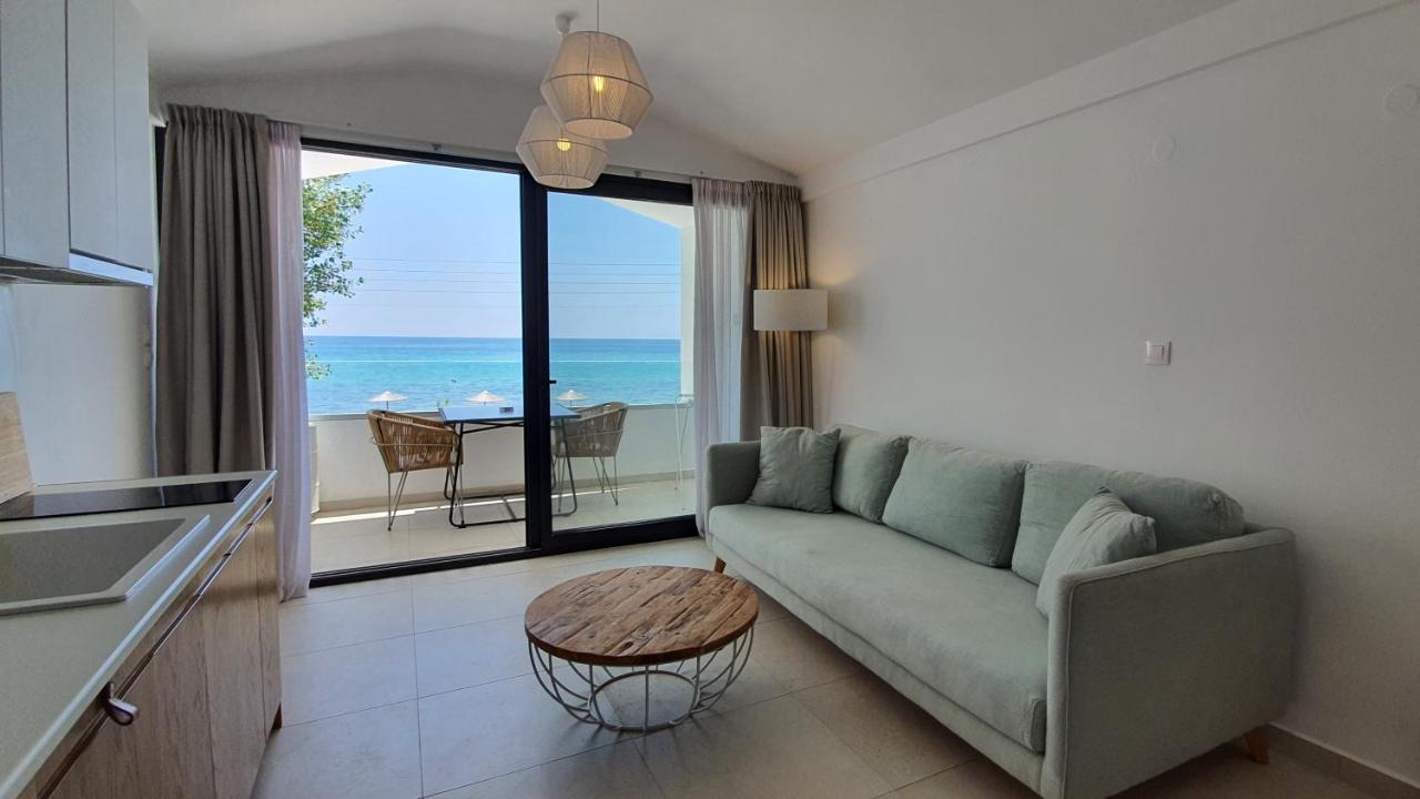 Thea Suites Nea Kallikrateia ภายนอก รูปภาพ