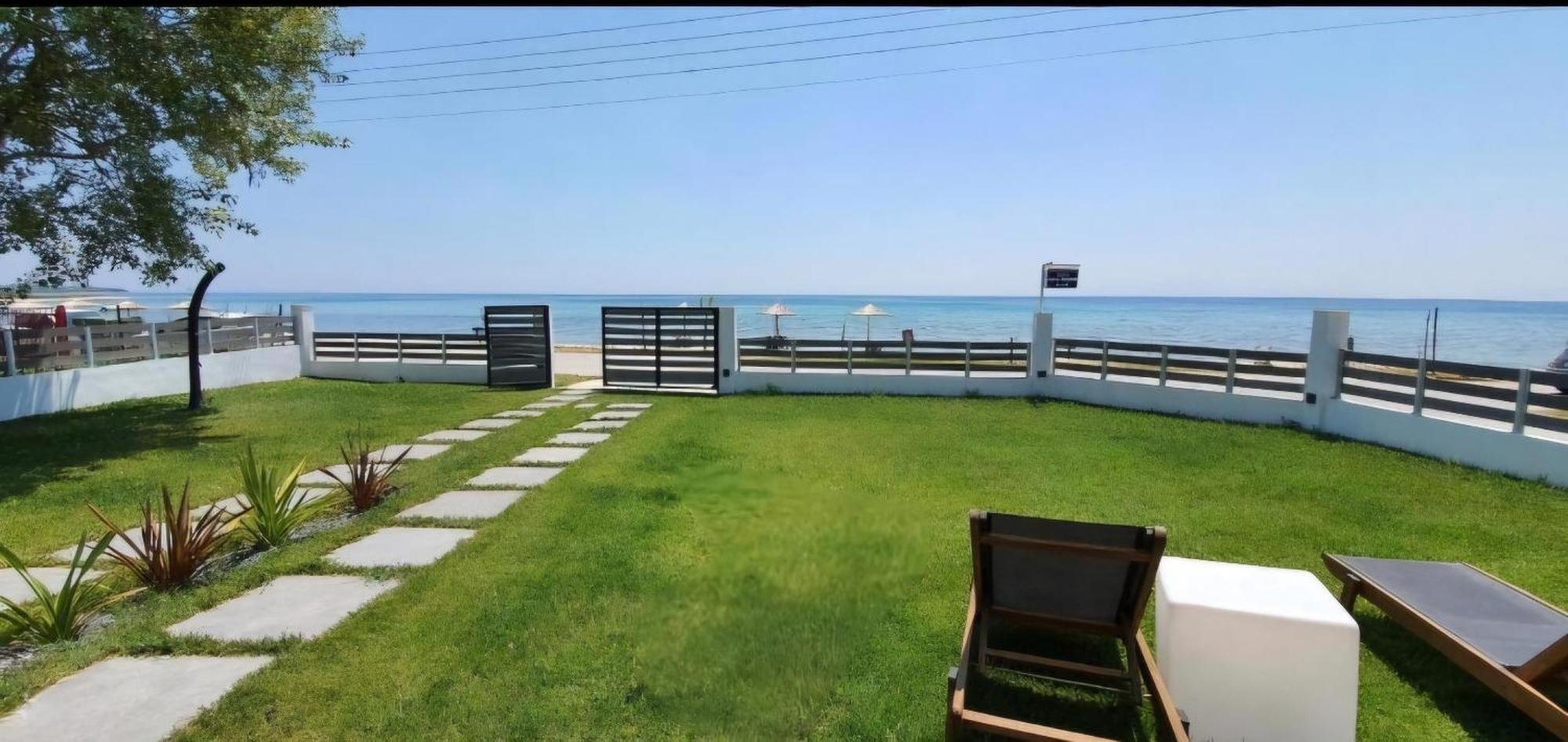 Thea Suites Nea Kallikrateia ภายนอก รูปภาพ