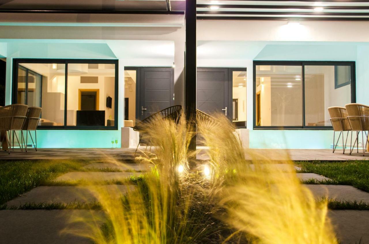 Thea Suites Nea Kallikrateia ภายนอก รูปภาพ