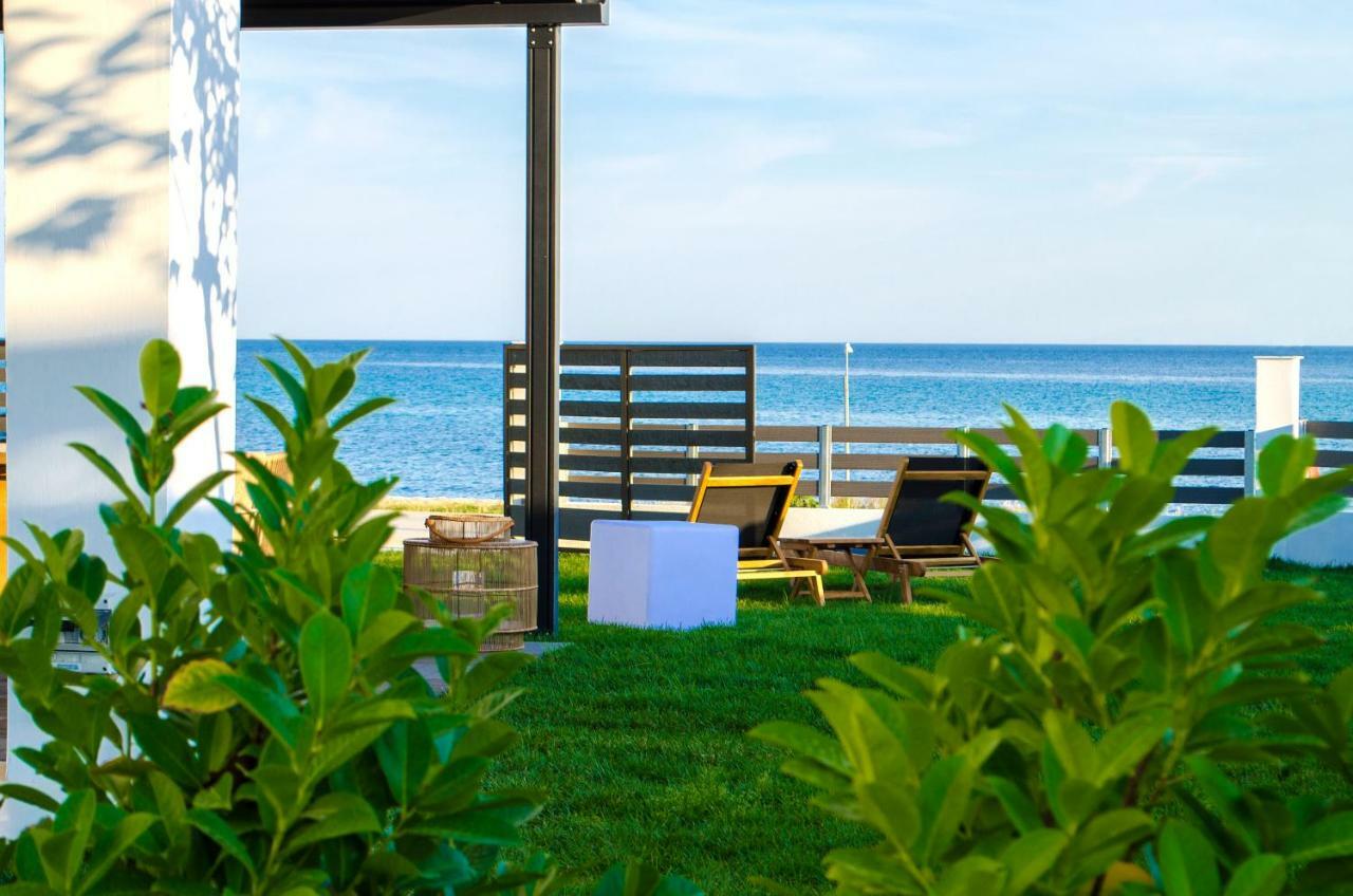 Thea Suites Nea Kallikrateia ภายนอก รูปภาพ