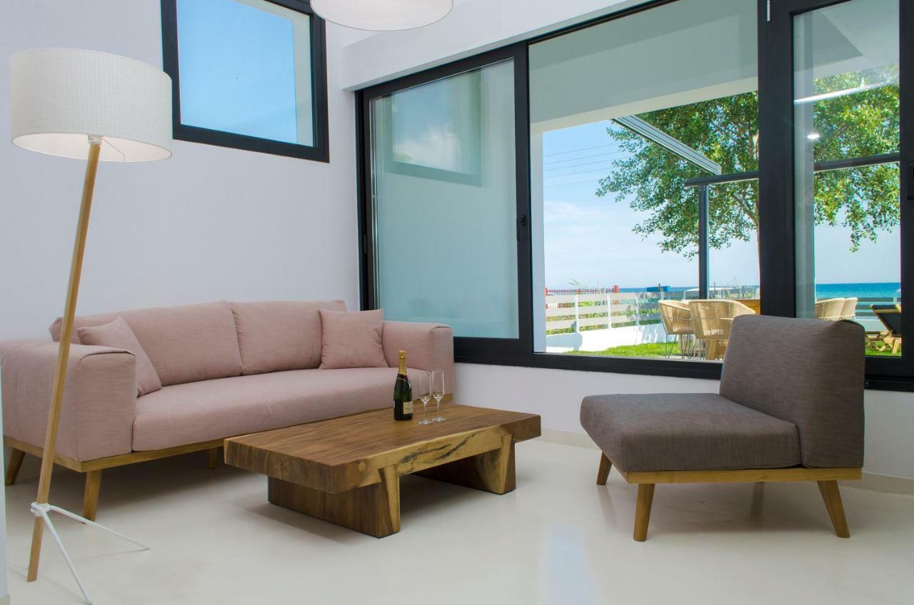 Thea Suites Nea Kallikrateia ภายนอก รูปภาพ